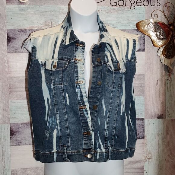 Upcycled Hello Kitty ZOMBIE Bleach Streaked Denim Sleeveless Vest Sz XL 823 - Picture 3 of 10